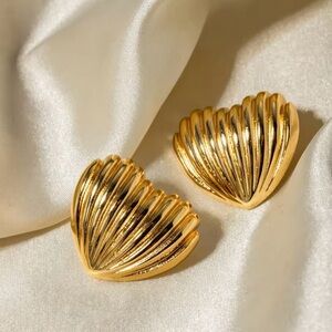 18k Gold Plated Texture Heart Stud Earrings